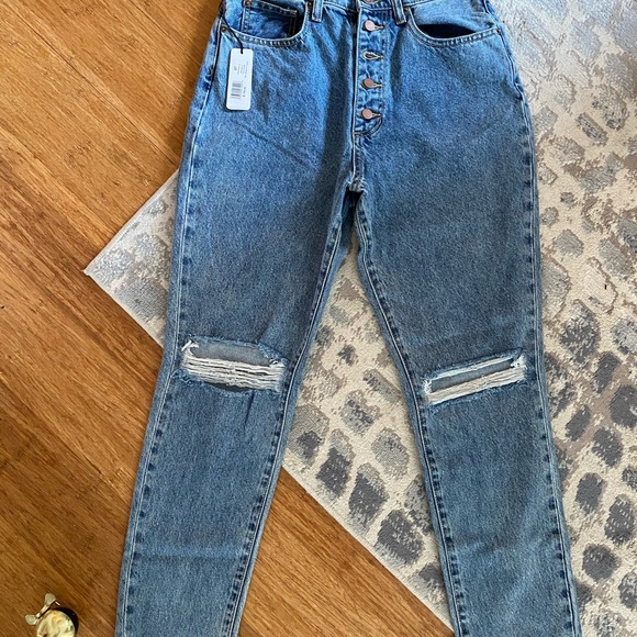 We wore what Danielle distressed jeans - Picture 3 of 5